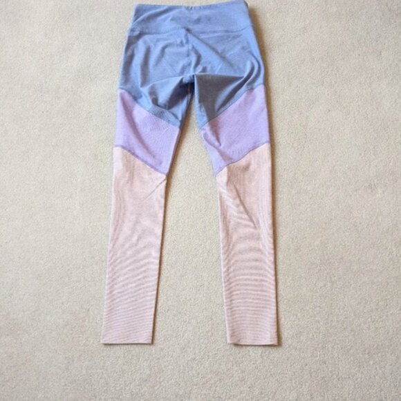 Outdoor Voices color block 7/8 springs leggings NWT Size xs - Picture 11 of 11